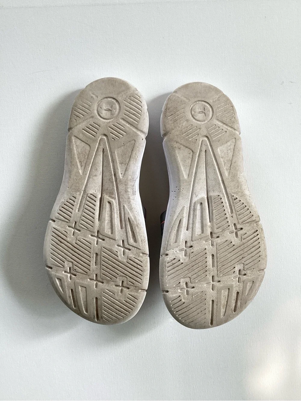 Under Armour sporty slide